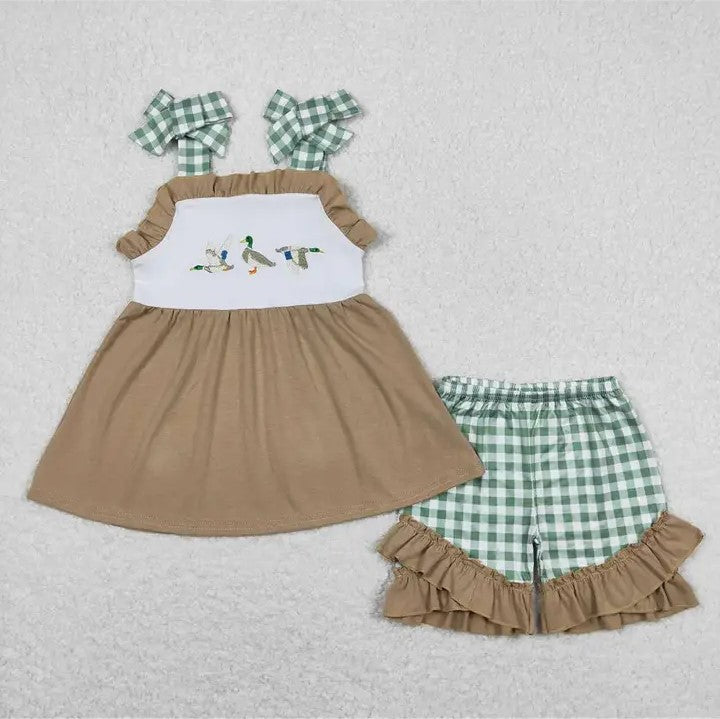 Baby/Toddler Girls Duck Top with Green Checkered Shorts Set